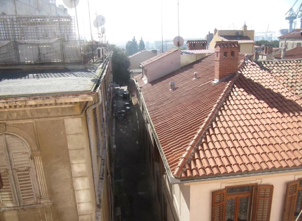 Centar Old Town, With Free Private Parking Appartement Pula Buitenkant foto